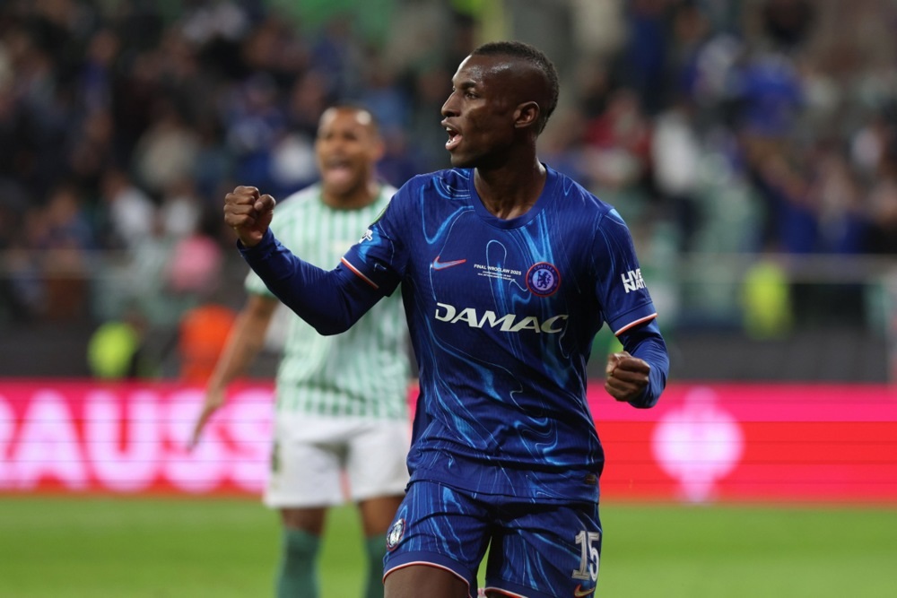 Николас Џексон е играч на Баерн