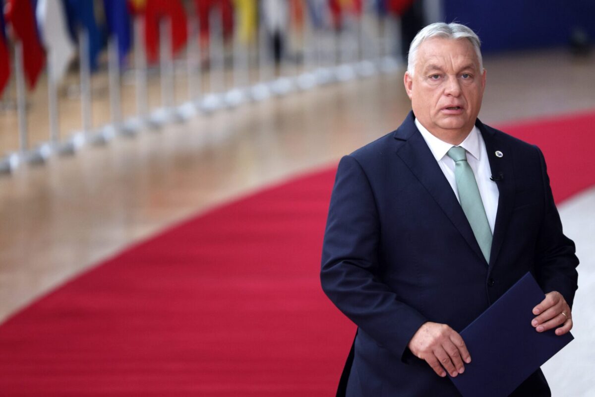 Орбан до Западот: Не примаме наредби од неизбрани бирократи, одговараме само пред нашиот народ