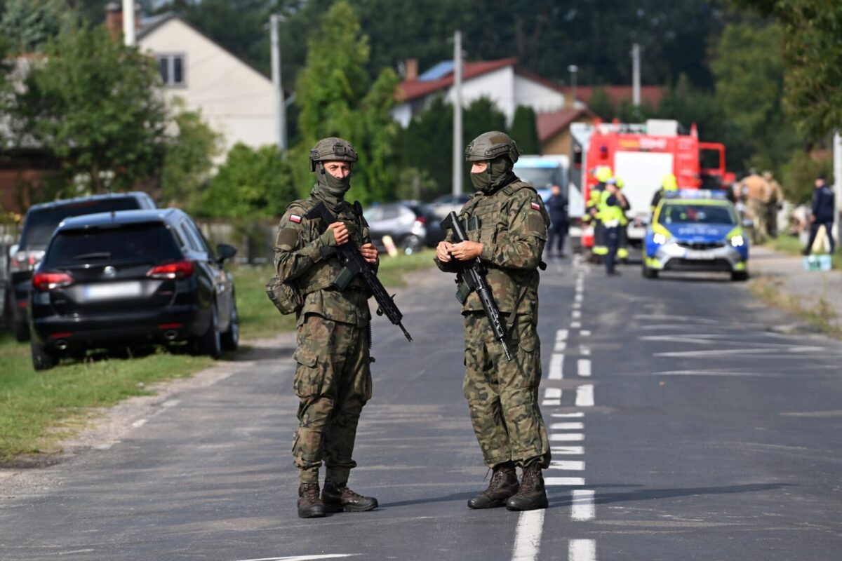 Повеќе од половина Полјаци не би ја бранеле државата во случај на војна