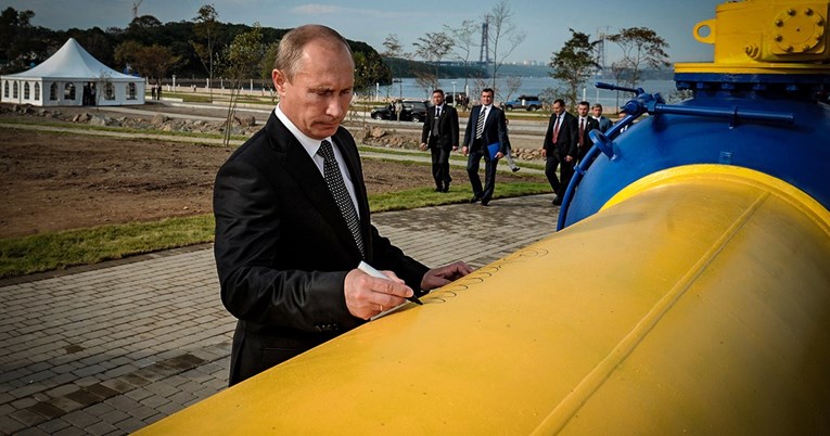 Путин призна дека на Русија ѝ се заканува недостиг на гас