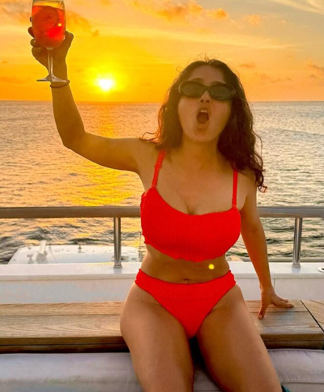 Селма Хаек го прослави 59-тиот роденден: „Ви благодарам за љубовта“