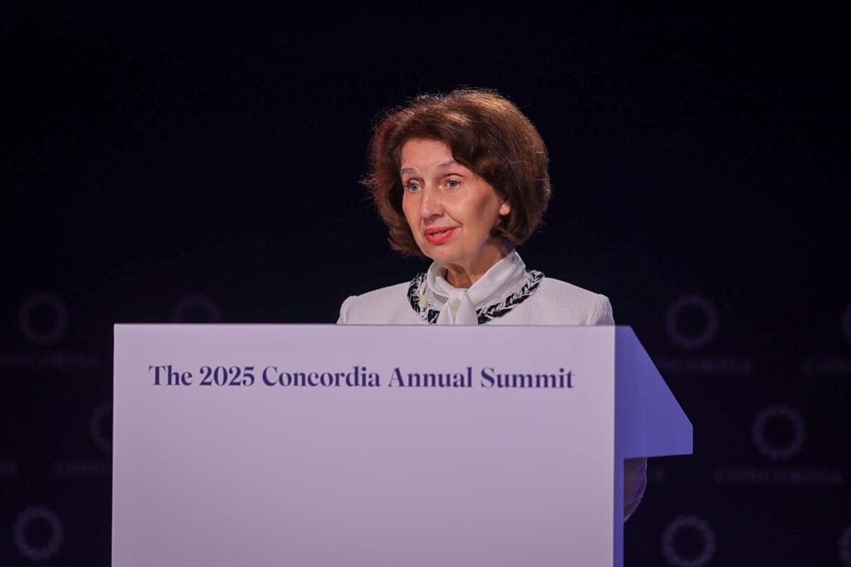 Сиљановска-Давкова: Нашите соседи наместо да не поддржат користат вето,  крајно време е да се направат промени во ЕУ за начинот на одлучување