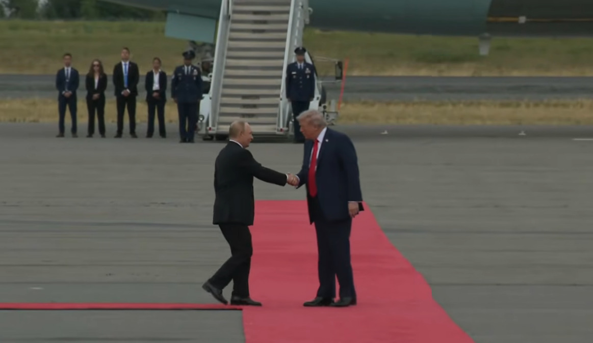 Трамп: Губам трпение со Путин