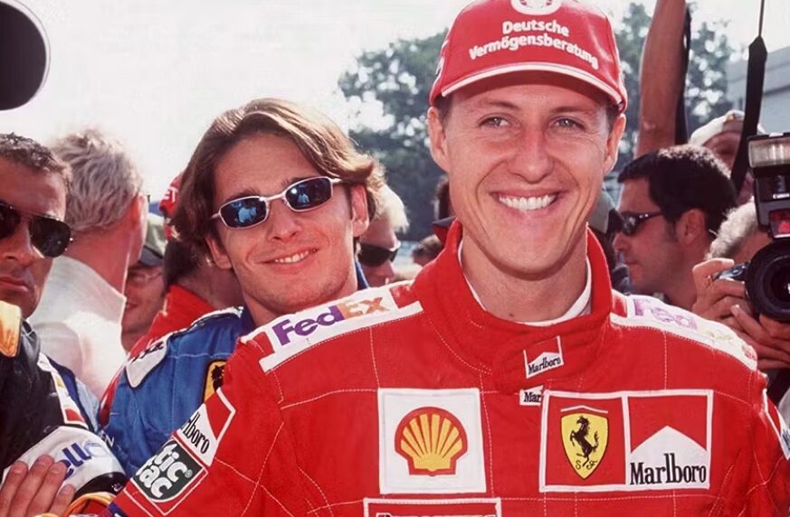 Тркачко одело на Шумахер продадено за неверојатна сума