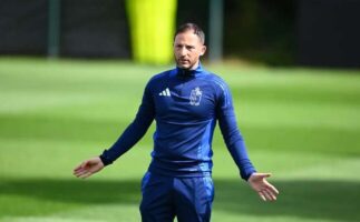 Фенербахче ќе го предводи Џовани Тедеско