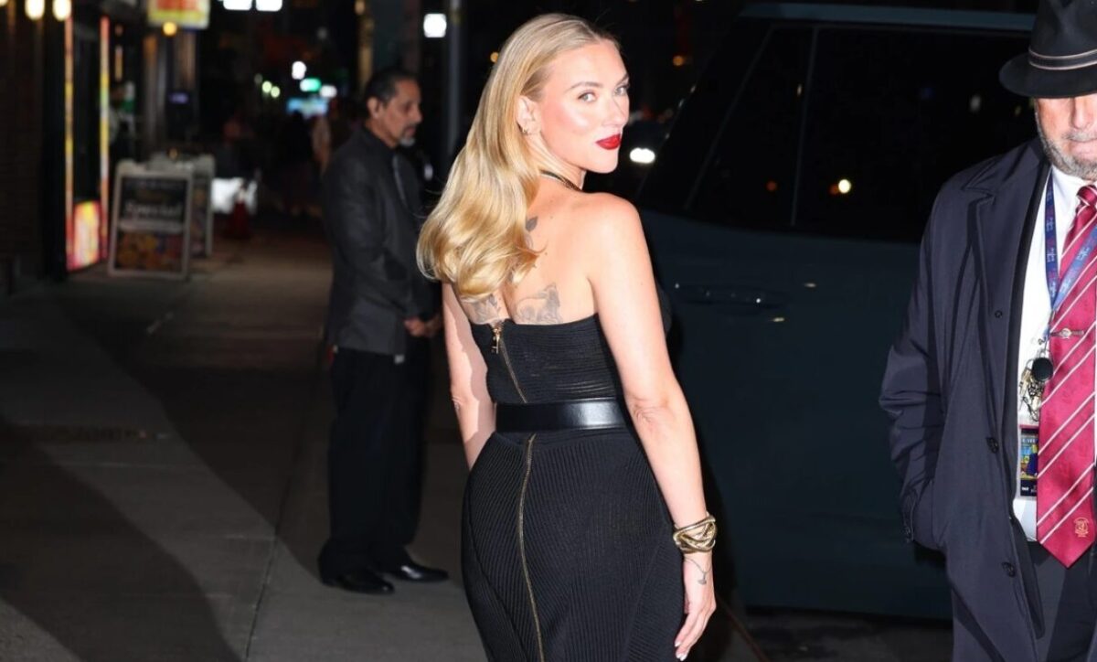 (Фото) Вистинска дама изгледа како Скарлет Јохансон