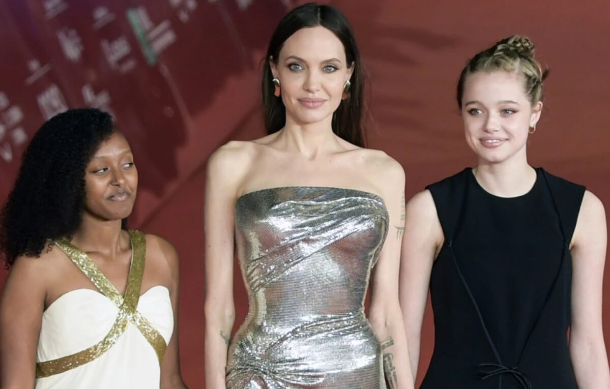 (Фото) Го промени имиџот и дури сега ги збунува луѓето: таа е совршена комбинација од Бред и Анџелина