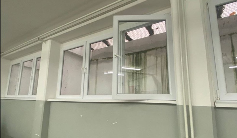 (Фото) Левица: Учениците во „Ѓорѓија Пулевски“ учат во подруми со влага и смрдеа