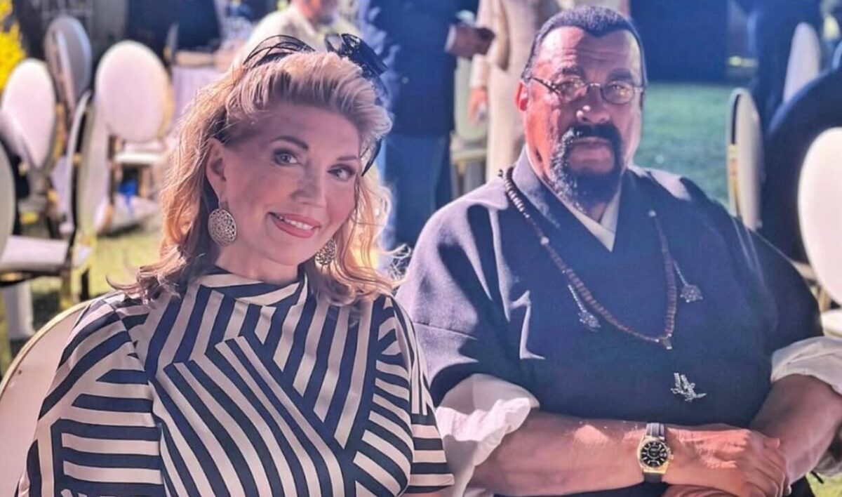 (Фото) Најпознатата лото-девојка од поранешна Југославија поттикна гласини дека е во врска со Стивен Сигал