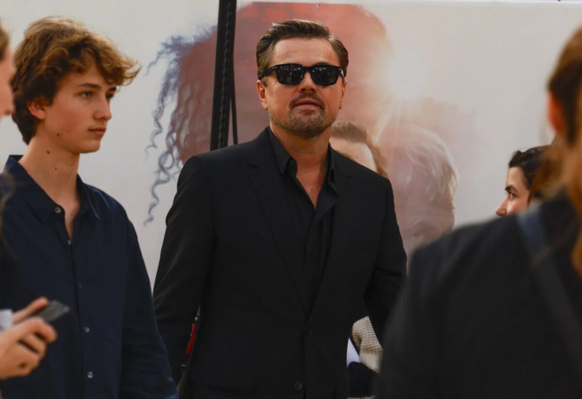 (Фото) Не е ни чудо што жените „паѓаат“ пред него: познатиот заводник изгледа подобро од кога било