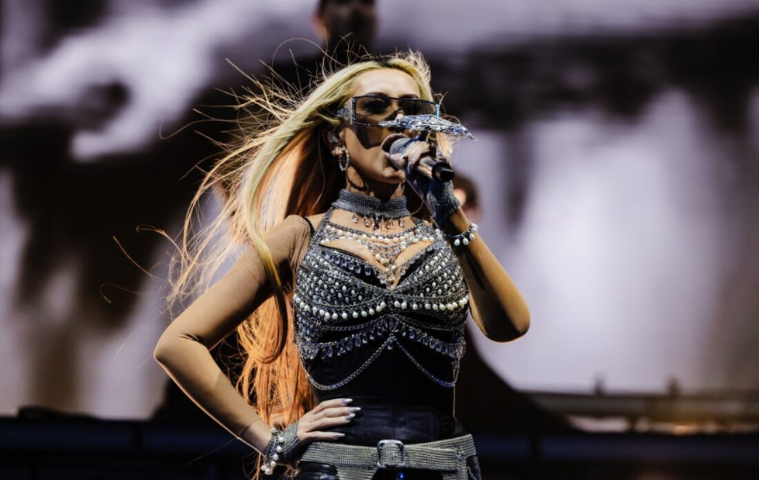 (Фото) Откако ослабе 20 килограми, таа го рекреираше својот младешки стил