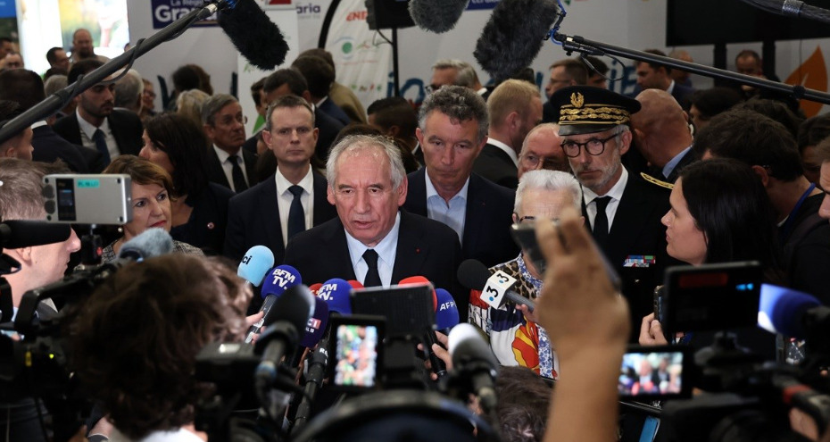 Францускиот премиер пред заминување: Нашата земја е во голема опасност