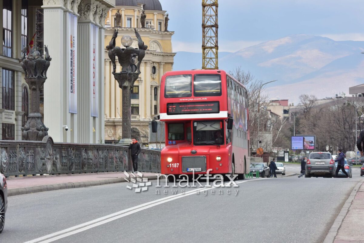 Шукова: „Граѓаните не бараат чуда, туку јавен превоз што функционира“