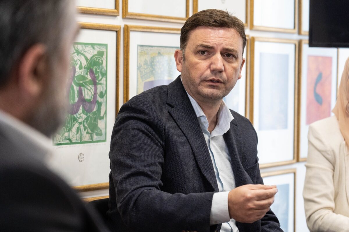 „Влен“: Бујар Османи призна дека имал средби со Никола Груевски во Будимпешта