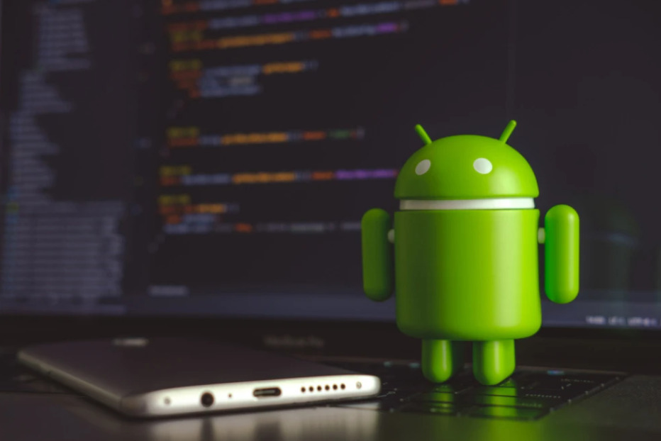 Google оди чекор понатаму: Најавен е лаптоп со Android