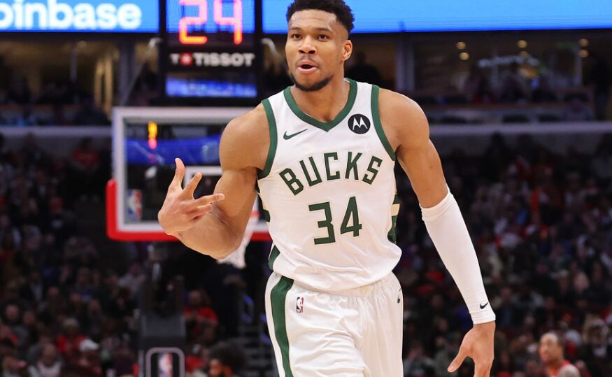 Јанис (засега) останува во Милвоки