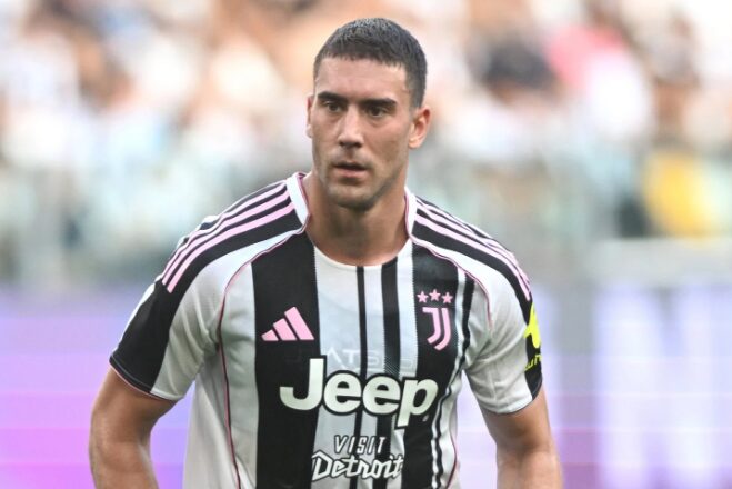 Јувентус во Лондон ја најде замената за Влаховиќ