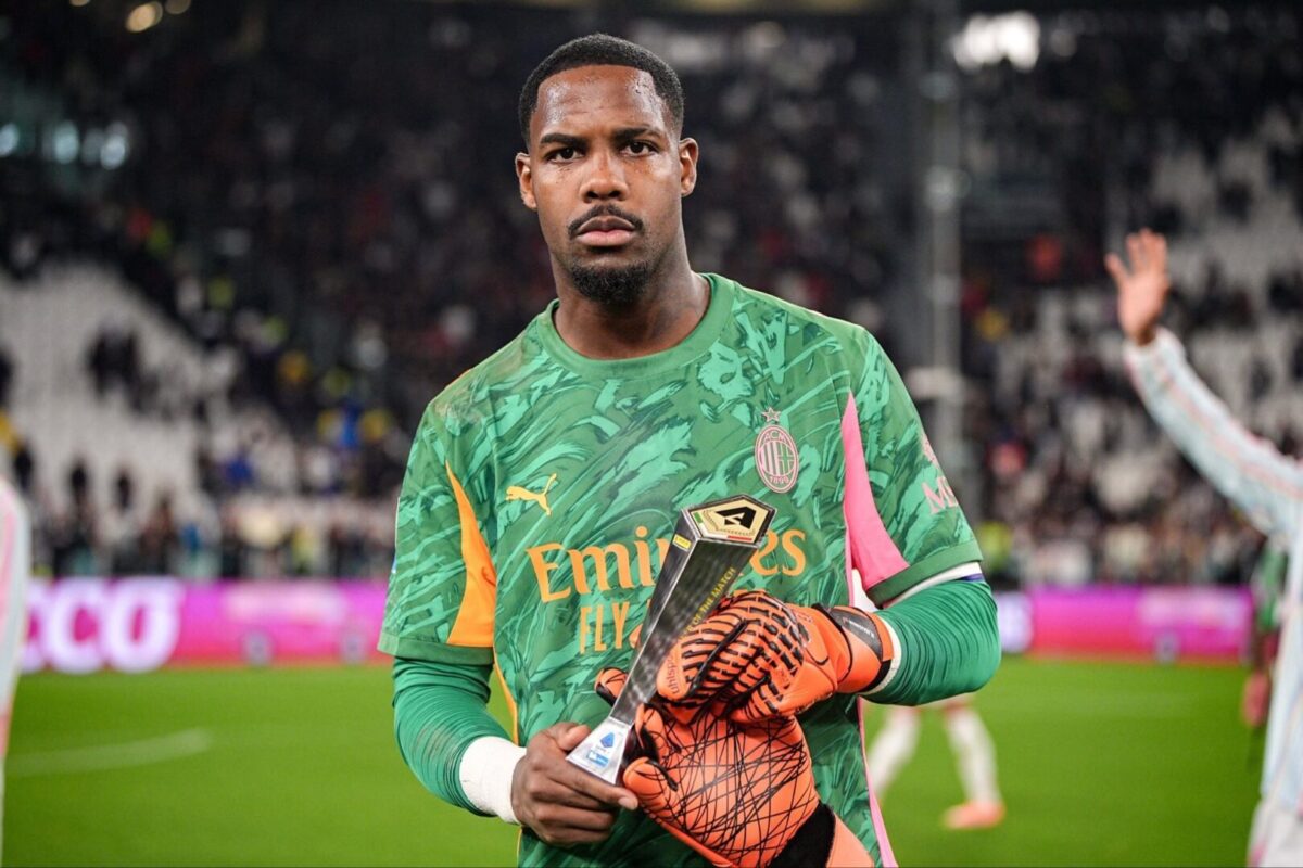 Јувентус следното лето сака да го доведе Мајк Мењан