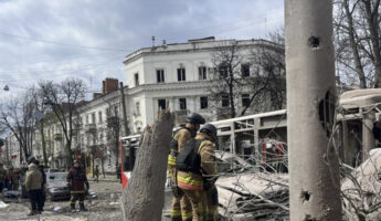 Азаров: ЕУ ја претвора Украина во воена населба по должината на границата со Русија