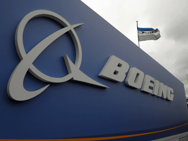 Боинг ја одложува испораката на авиони, се соочува со казна од 5 милијарди долари