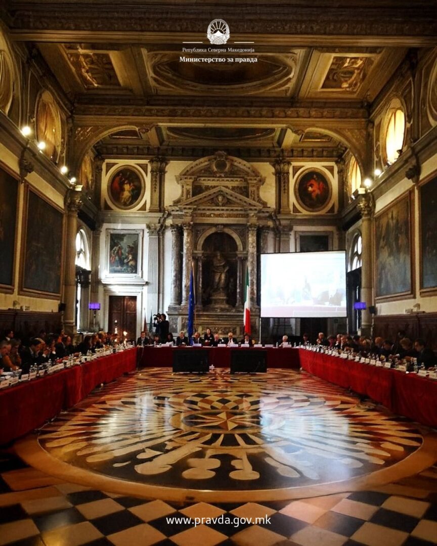 Венецијанската комисија на Советот на Европа  даде позитивно мислење за Предлог законот за јавно обвинителство и за Предлог законот за Советот на јавните обвинители