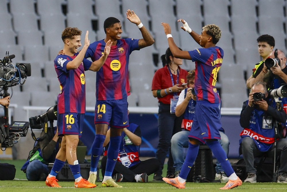 (Видео) Барселона го декласира Олимпијакос, Пафос со играч помалку освои бод во Алмати