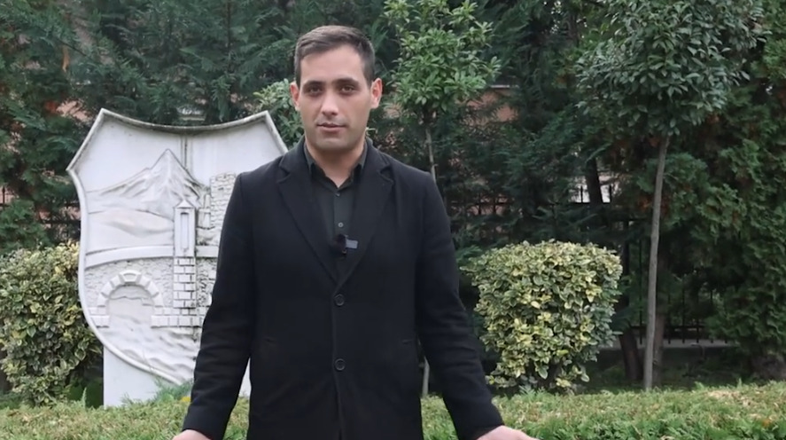 (Видео) Мециновиќ: Владиниот кандидат се сретна со „Вреди“ и ја доби нивната поддршка, јас се среќавам со Скопје