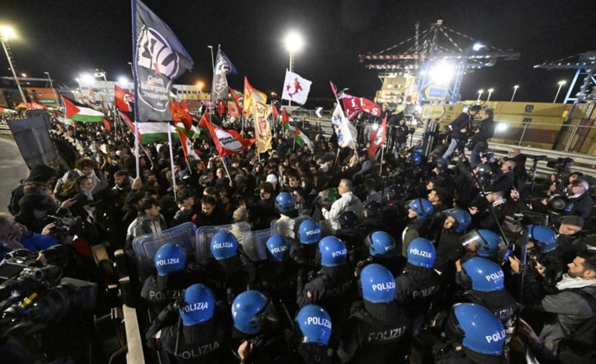 (Видео) Немири низ Европа по блокадата на флотилата: се уништуваат продавници и ресторани