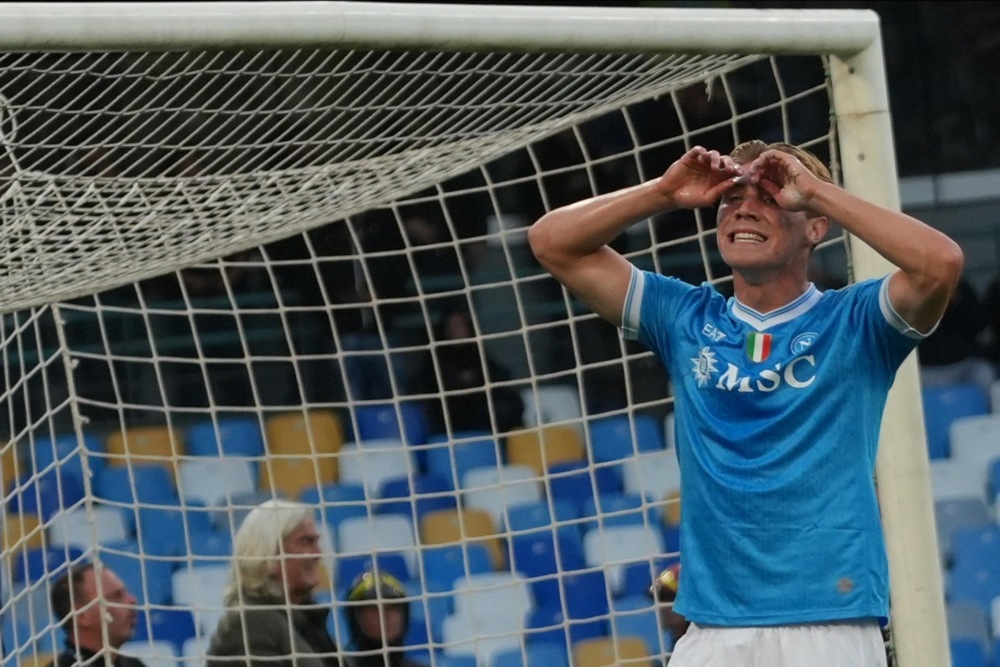 (Видео) Пресврт на „Марадона“ – Наполи ја победи Џенова