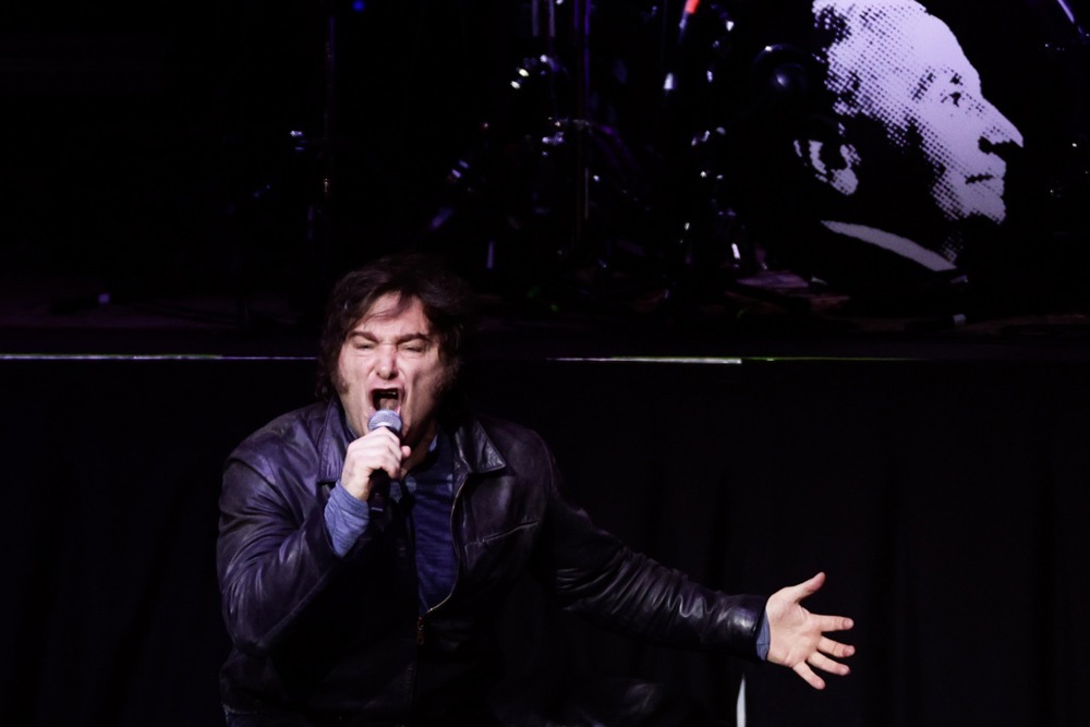 (Видео) Претседателот на Аргентина одржа рок концерт и предизборен митинг во едно