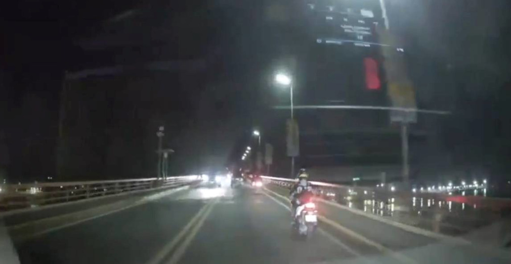 (Видео) Снимен момент кога силниот земјотрес ги погоди Филипините