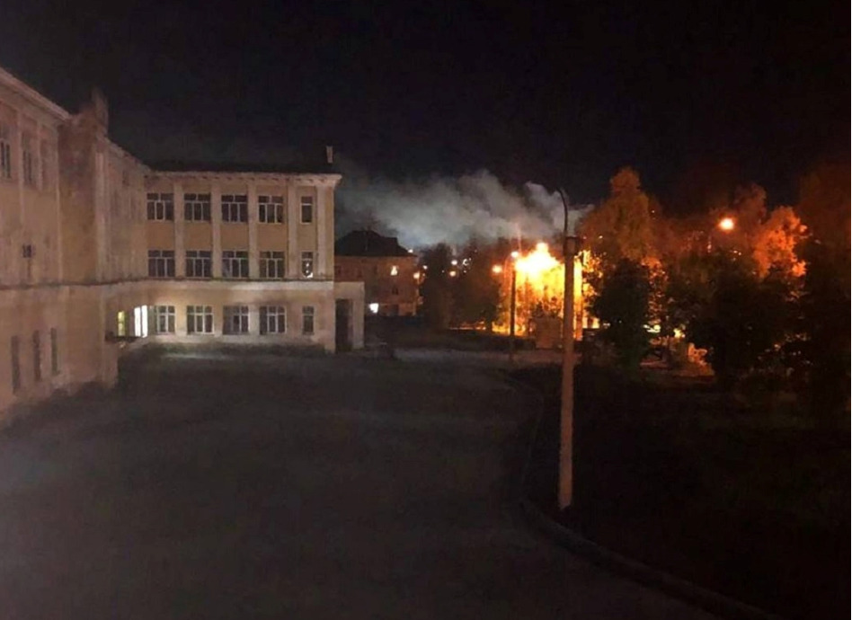 (Видео) Украинците нападнаа фабрика на рускиот хемиски гигант на 1.700 километри од фронтовската линија