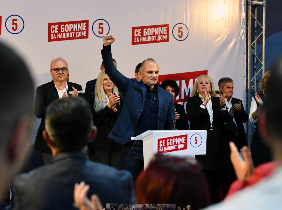 (Видео) Филипче: Се е претворено во шоу, власта не ја води државата туку ја режира