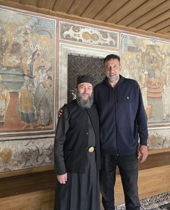 Владе Дивац по операцијата замина во манастирот Хиландар