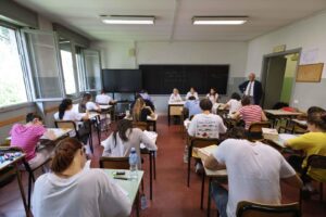 Евакуирано средно училиште во Италија по истекување на амонијак