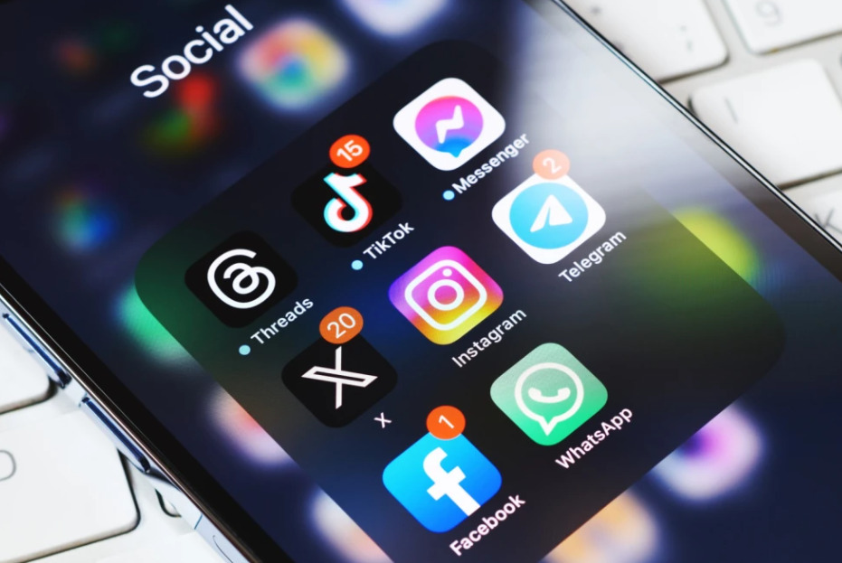И Англичаните плаќаат за Instagram и Facebook без реклами