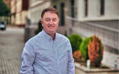 Интервју со Зоран Спасов-Ѕоф: Ми кажаа дека 50 изведби се влезница за клубот бесмртни и вечни претстави