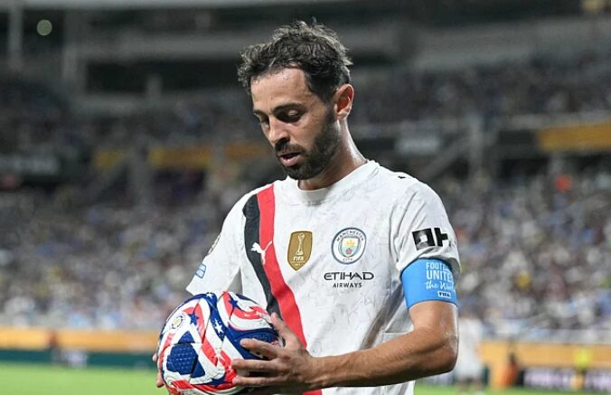 Милан се распрашува за Бернардо Силва