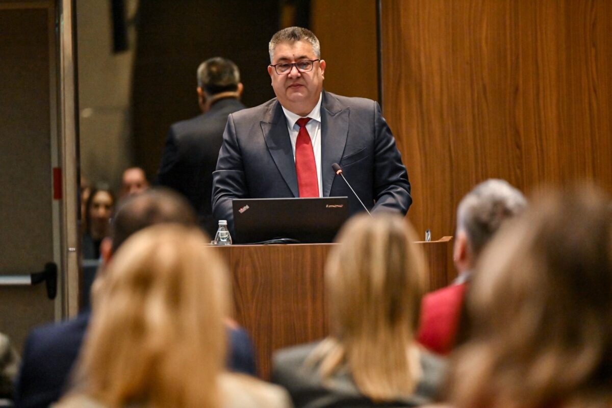 Минчев: Јавната администрација мора да биде место каде што луѓето растат, придонесуваат и се чувствуваат добро