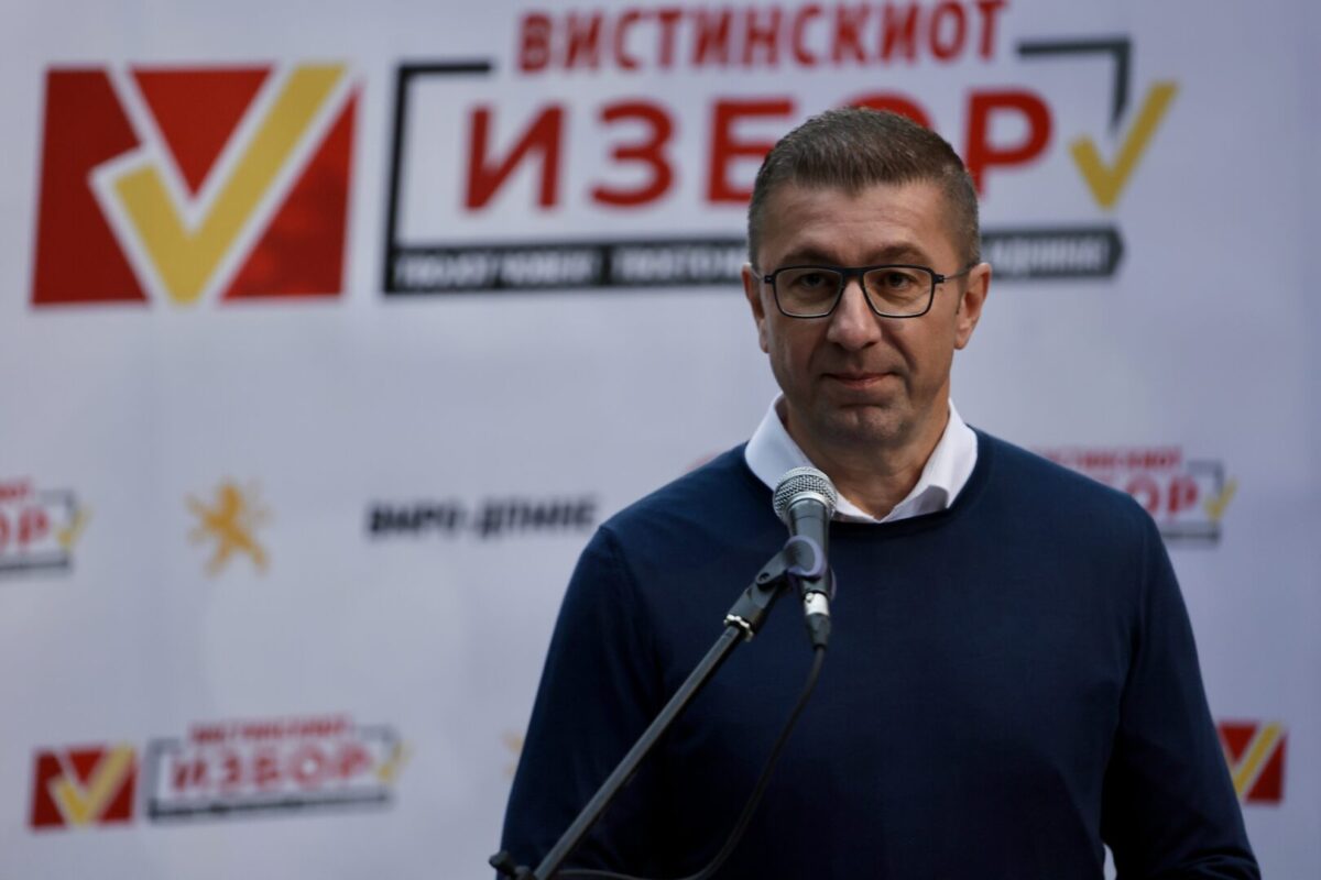 Мицкоски до Филипче: Изборите ќе завршат и вашите лакеи ќе бидат сменети, ќе дојдат вистински судии и обвинители и ќе одговарате