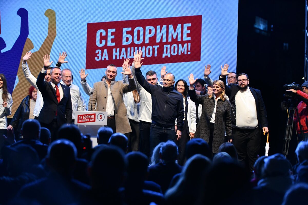 Нека се препелкаат во национализмот, во лажниот патриотизам и во својата неспособност, вели Филипче за ВМРО-ДПМНЕ