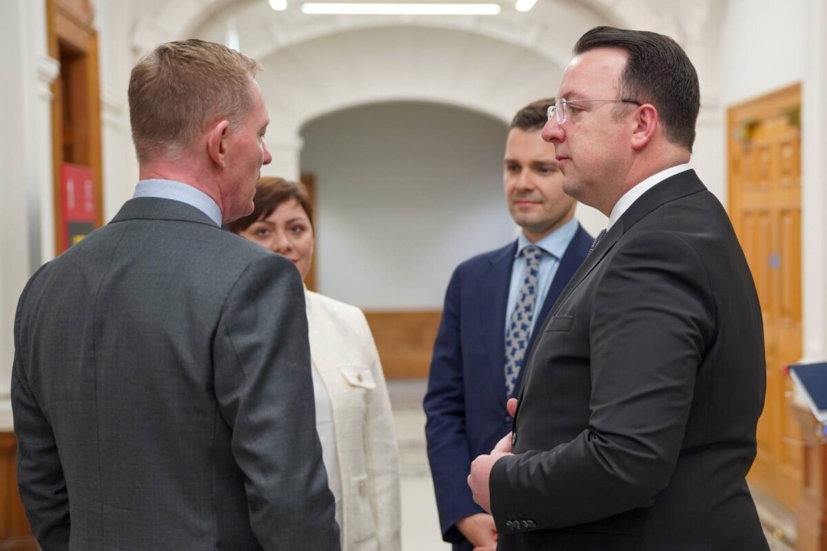 Николоски, Кочоска Димитриеска и Муцунски во Лондон: Македонија е на пат да реализира  инфраструкутрни проекти во делот на железничкиот, патниот транспорт и здравството