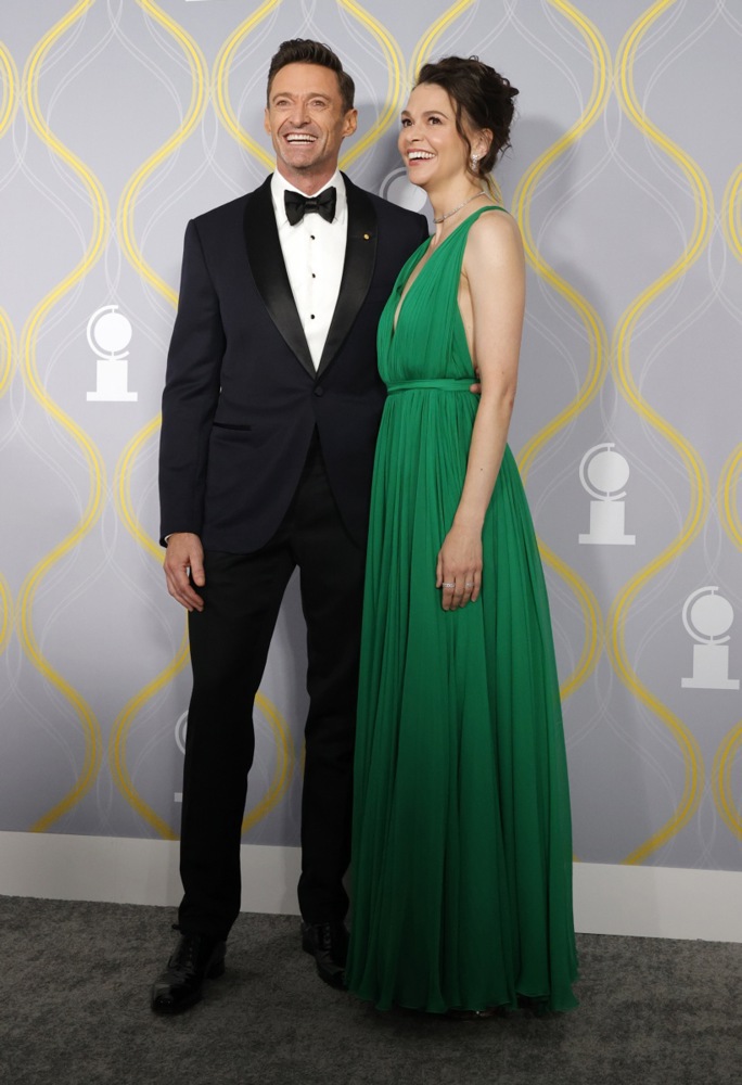 Нов холивудски пар: Хју Џекмен и Сатон Фостер се заедно