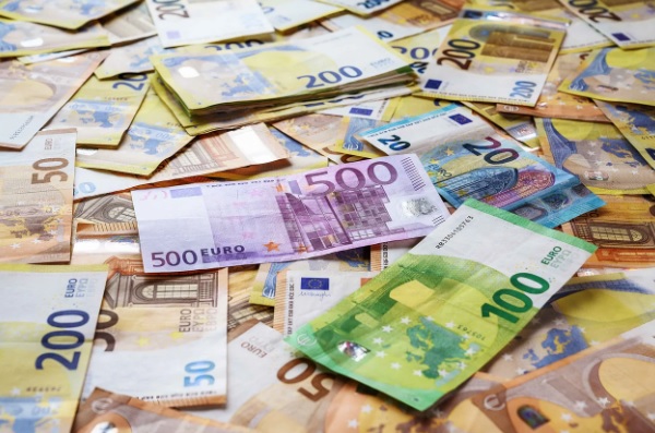 Од 7 октомври годинава побрзи и поевтини плаќања во евра за граѓаните и компаниите, најави Народната банка