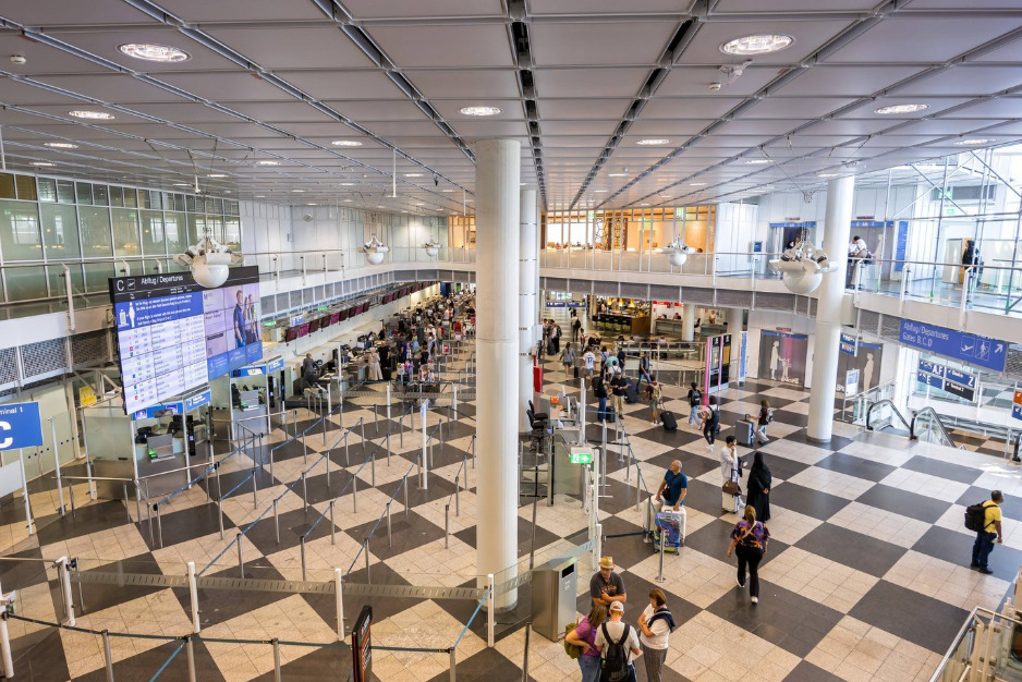 Прекинат воздушниот сообраќај на аеродромот во Минхен, забележани се дронови