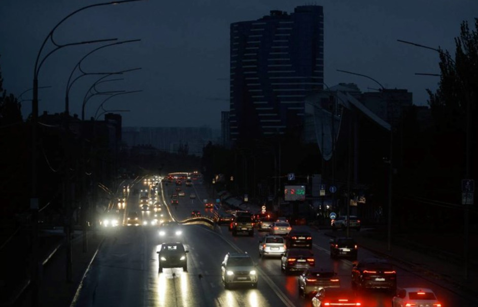 Прекини во снабдувањето со електрична енергија во дел од Украина, вклучително и во Киев