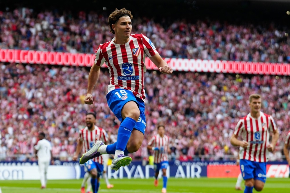 Само Атлетико е во фокусот на Хулијан Алварез