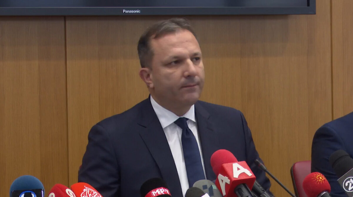 Спасовски вели дека ВМРО-ДПМНЕ ја злоупотребува трагедијата во Кочани, тврди дека не се јавил да спречи контрола