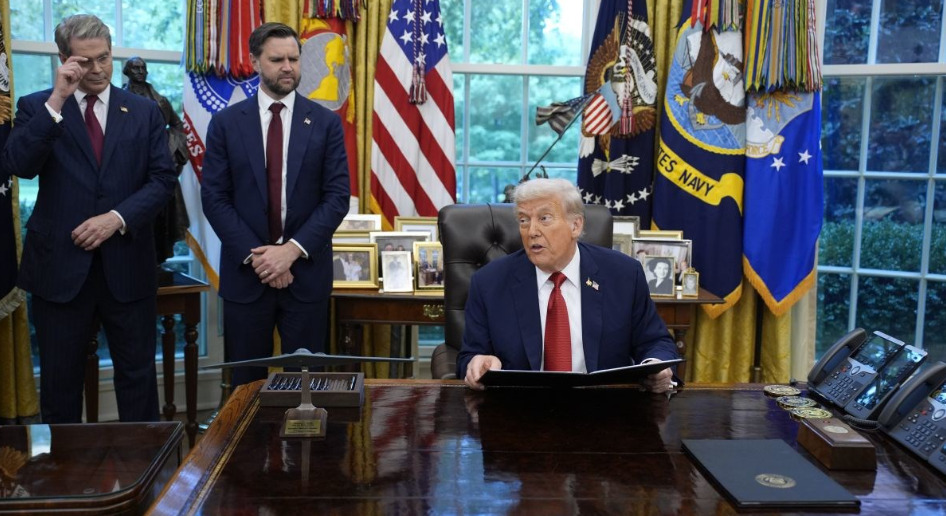 Трамп: Ако продолжи блокадата на владата, ќе има отпуштања