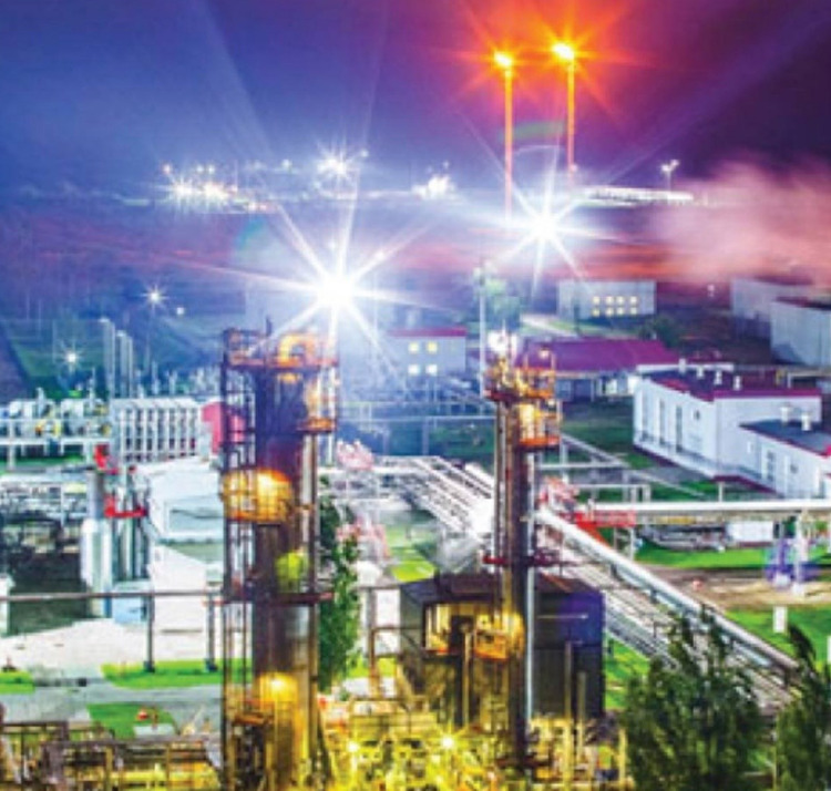 Украинците нападнаа фабрика на „Лукоил“ во Русија, избувна огромен пожар